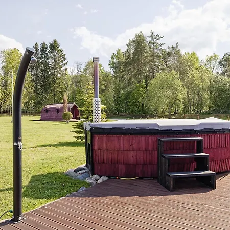 Saare Paadikuela Camping *