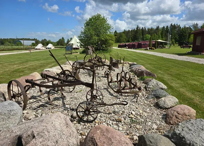 Saare Paadikuela Parque de Campismo *